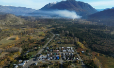 Vue aérienne du village d'Epuyen, dans la province de Chubut, en Argentine, le 9 mai 2026, où une épidémie d'hantavirus a fait 11 morts en 2018-2019. ( AFP / JUAN MABROMATA )