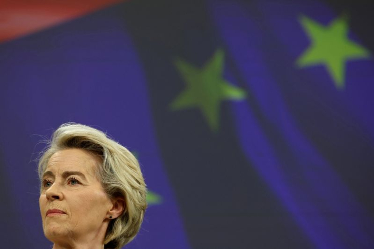 Ursula von der Leyen assiste à une conférence de presse à Bruxelles, Belgique