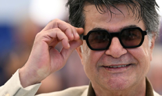 Le réalisateur dissident iranien Jafar Panahi, le 21 mai 2025 au festival de Cannes ( AFP / Miguel MEDINA )