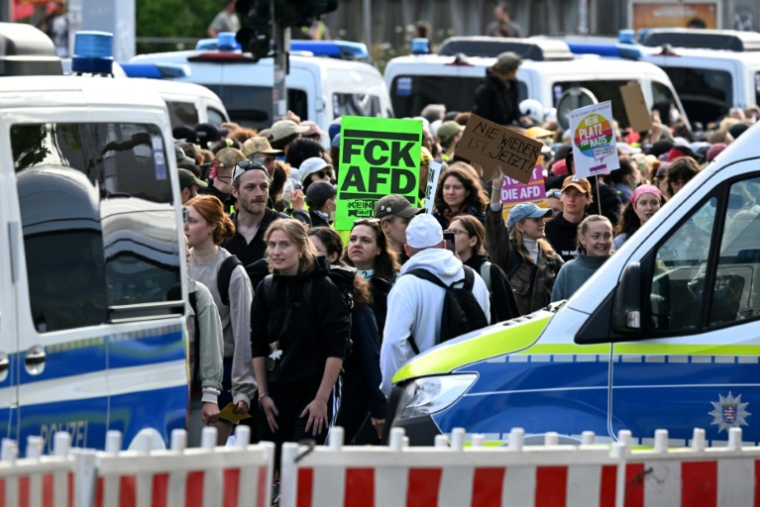 Manifestation contre le congrès de l'AfD à Erfurt (est de l'Allemagne) le 4 juillet 2026 ( AFP / RALF HIRSCHBERGER )