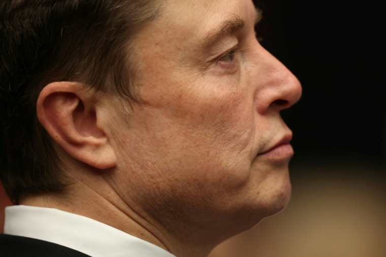 Elon Musk assiste à une cérémonie en mémoire de Charlie Kirk le 21 septembre 2025 à Glendale, en Arizona, aux Etats-Unis ( AFP / Patrick T. Fallon )
