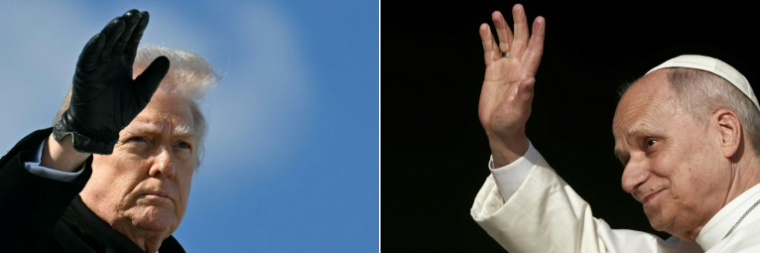 (COMBO) Cette combinaison de photos d'archives réalisée le 13 avril 2026 montre le président américain Donald Trump faisant un signe de la main alors qu’il monte à bord d’Air Force One à la base aérienne de Dover, après avoir assisté à une cérémonie solennelle de rapatriement de dépouilles à Dover, dans le Delaware, le 18 mars 2026 (à gauche), et le pape Léon XIV faisant un signe de la main à son arrivée pour présider une messe à l’enceinte du stade Louis II à Monaco, le 28 mars 2026 (à droite) ( AFP / Jim WATSON )