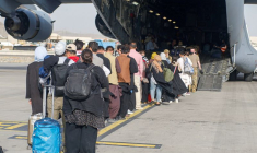 AFGHANISTAN: FUSILLADE À L'AÉROPORT DE KABOUL, LONDRES VA PLAIDER POUR DES SANCTIONS AU G7