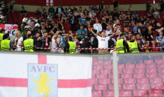 Une bagarre entre hooligans dans Paris avant PSG-Aston Villa