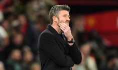 Michael Carrick trouve le rouge de Manchester United tiré par les cheveux