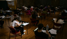 Le ministre de l'Éducation nationale Édouard Geffray avait annoncé la possibilité, à partir du baccalauréat 2028, de passer une épreuve de spécialité dans une langue régionale ( AFP / SEBASTIEN BOZON )