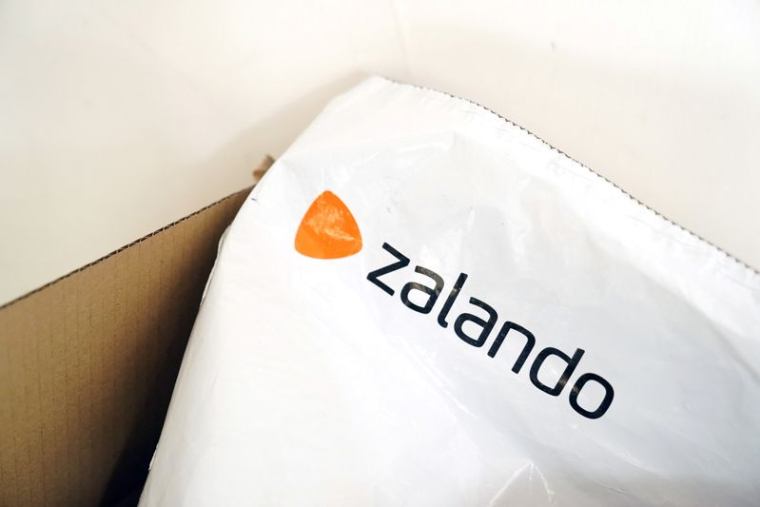 Un emballage Zalando provenant d'une livraison en ligne