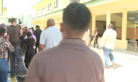 Le président Irfaan Ali arrive pour voter à l'élection présidentielle du Guyana