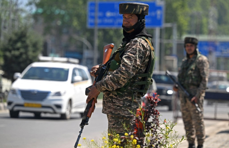 Des paramilitaires indiens à Srinagar, en Inde, le 30 avril 2025. ( AFP / TAUSEEF MUSTAFA )