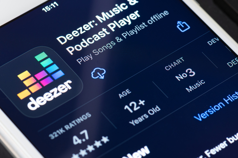 Dans quelle mesure les utilisateurs adoptent-ils des stratégies de découverte différentes pour les titres musicaux francophones? (crédit: Adobe Stock)