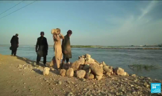 Pakistan : la population combat la montée des eaux