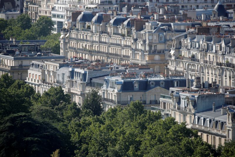 UN HOMME VU EN POSSESSION D'UNE MACHETTE ARRÊTÉ À PARIS