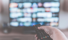 Ushuaia, Camping Paradis… Ces émissions de télés populaires sont devenues des business très rentables hors du petit écran. crédit photo : Shutterstock