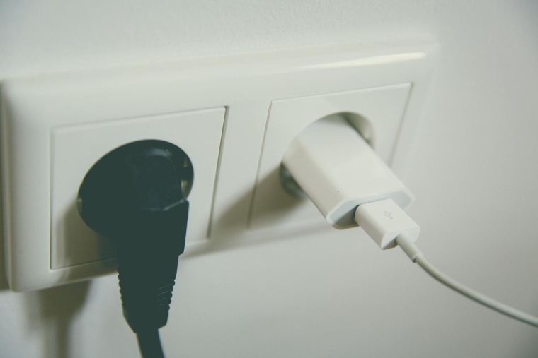 Le cours de l’électricité a atteint son minimum historique en France le 1er mai, avec -498,65 euros le mégawattheure. Illustration.  (Markusspiske / Pixabay)