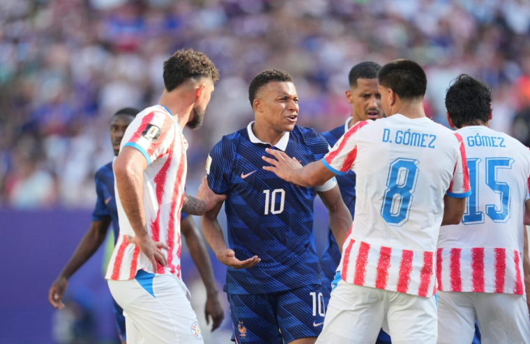 Deschamps a envoyé des gardes du corps à Mbappé après le Paraguay