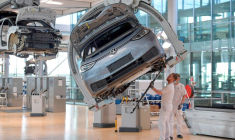 La ligne de production de voitures ID 3 de Volkswagen à Dresde