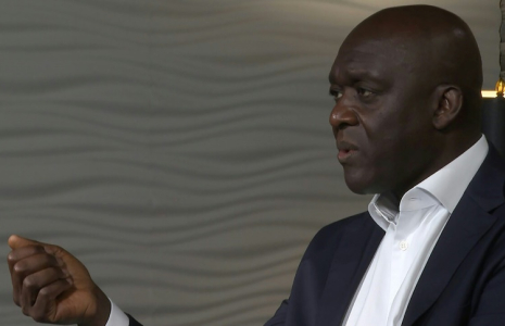 Makhtar Diop, dirigeant de la Société financière internationale (SFI), bras privé de la Banque mondiale à Washington, le 3 juillet 2025 ( AFP / Anne LEBRETON )