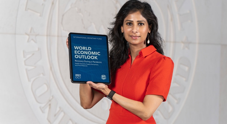 La chef économiste du FMI, Gita Gopinath avertit sur les risques que font peser sur l'économie mondiales les grands écarts de vaccination entre pays riches et pays pauvres. (© FMI/J. Roberts)