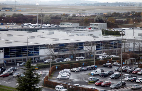 Vue générale du terminal 3 de l'aéroport Charles de Gaulle à Roissy