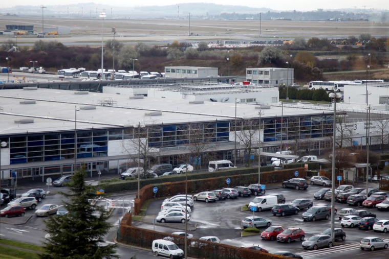 Vue générale du terminal 3 de l'aéroport Charles de Gaulle à Roissy