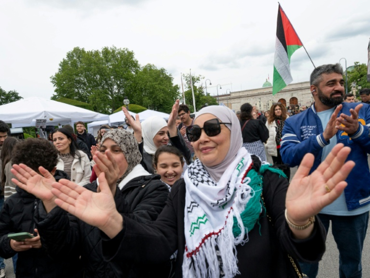 Des spectateurs assistent au concert alternatif à l'Eurovision donné à Vienne, en Autriche, en faveur de la Palestine le 15 mai 2026. ( AFP / Joe Klamar )