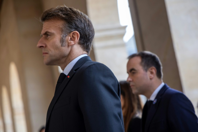Emmanuel Macron et Sébastien Lecornu à Paris le 11 novembre 2025 ( POOL / Christophe PETIT TESSON )