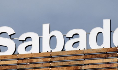 SABADELL DISCUTE DE LA VENTE D'UN PORTEFEUILLE DE 7,5 MILLIARDS D'EUROS