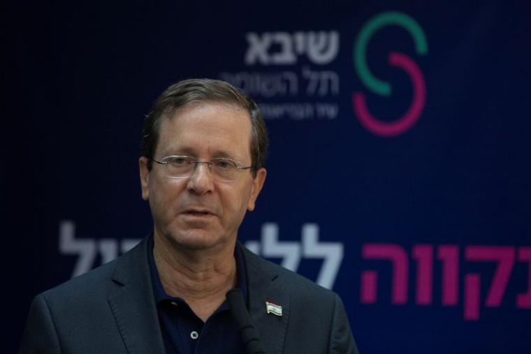 CORONAVIRUS: EN ISRAËL, LE PRÉSIDENT ISRAÉLIEN LANCE LA CAMPAGNE DES 3E DOSES POUR LES PLUS DE 60 ANS