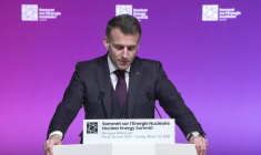 Macron appelle les secteurs "public et privé" à investir dans le nucléaire civil
