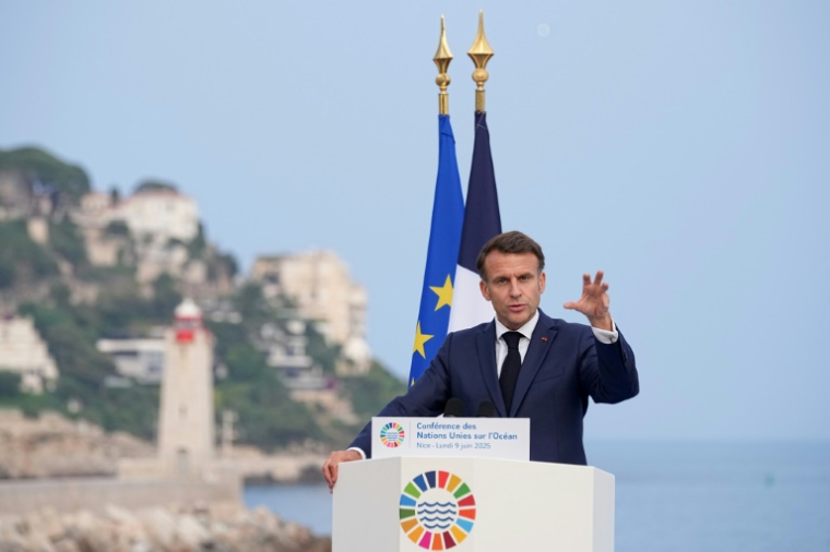 Le président Emmanuel Macron lors d'un discours à l'occasion de la troisième Conférence des Nations Unies sur les océans (Unoc3) sur la protection des océans et de la vie marine, le 9 juin 2025 à Nice, dans le sud de la France ( POOL / Laurent Cipriani )