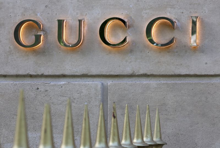 Un logo de la maison de mode Gucci à Paris