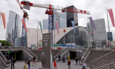 FRANCE: LE TÉLÉTRAVAIL ET LA PÉNURIE DE MAIN-D'OEUVRE PÈSENT SUR LE REBOND ÉCONOMIQUE