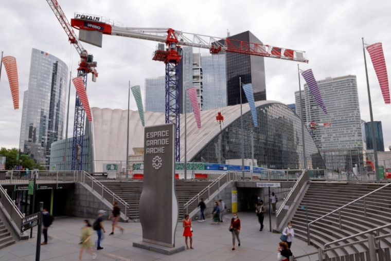 FRANCE: LE TÉLÉTRAVAIL ET LA PÉNURIE DE MAIN-D'OEUVRE PÈSENT SUR LE REBOND ÉCONOMIQUE