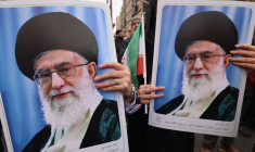 Une photo d'Ali Khamenei à Téhéran, en Iran, le 14 janvier 2026. ( AFP / ATTA KENARE )