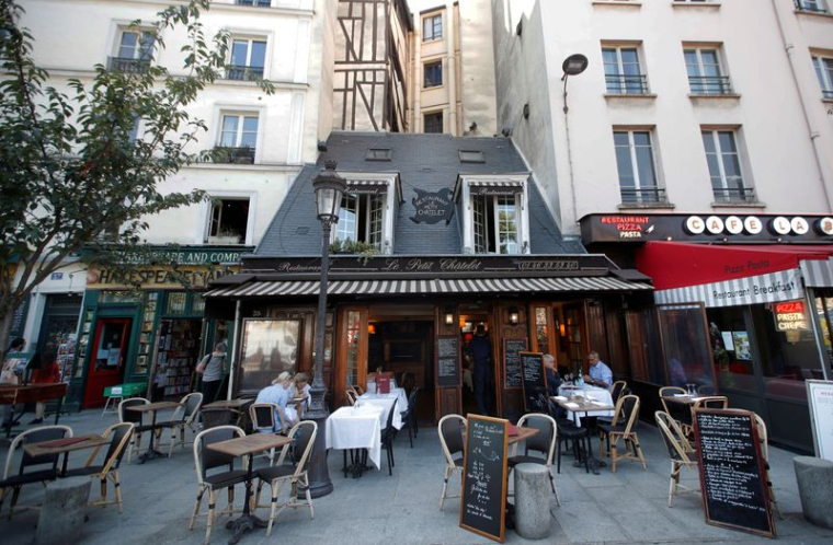 CORONAVIRUS: LES PROPOSITIONS DES RESTAURATEURS VONT ÊTRE EXAMINÉES, DIT VÉRAN