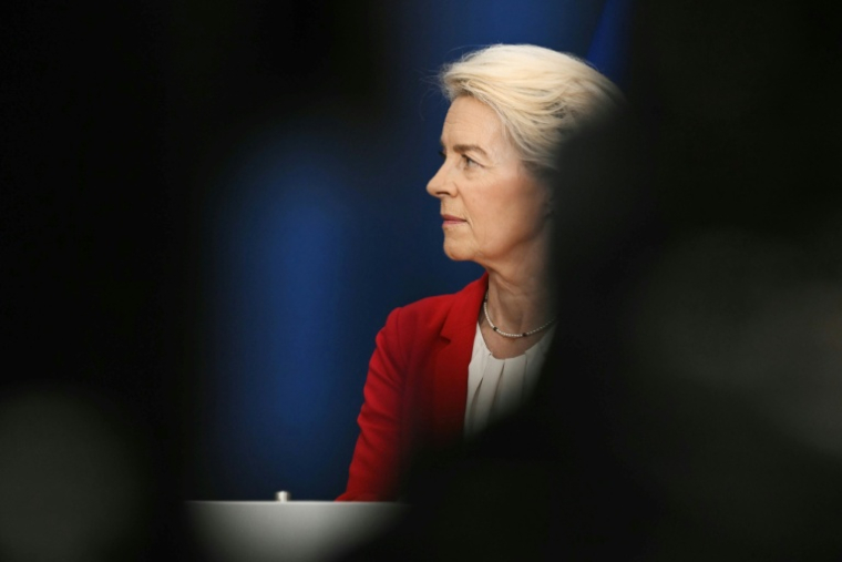 La présidente de la Commission européenne Ursula von der Leyen s'exprime à Bruxelles le 30 septembre 2025 ( AFP / NICOLAS TUCAT )