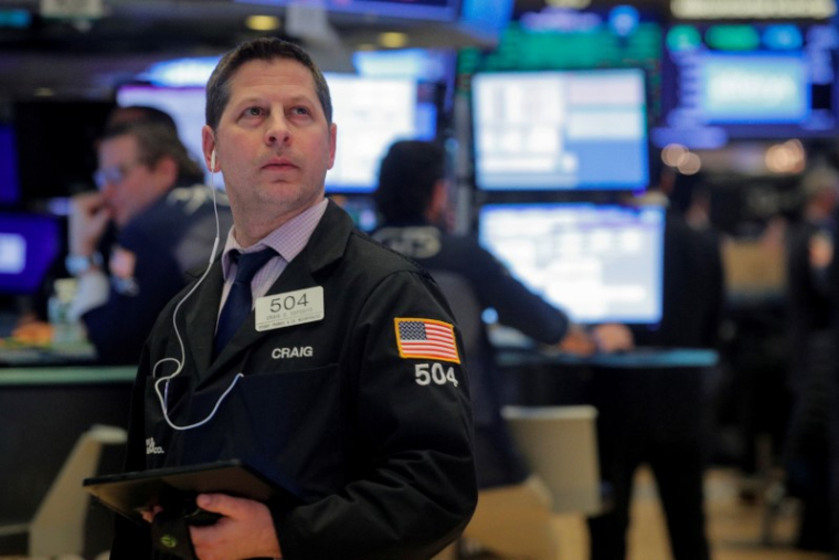 WALL STREET ÉVOLUE EN LÉGÈRE HAUSSE