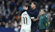 Les joueurs du Real Madrid ne lâchent pas Xabi Alonso