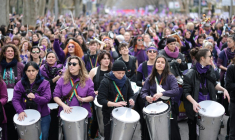 Manifestation lors de la Journée internationale des droits des femmes, le 8 mars 2026 à Madrid ( AFP / Thomas COEX )