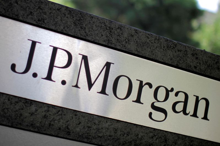 JPMORGAN MULTIPLIE QUASIMENT PAR CINQ SON BÉNÉFICE, FORTE BAISSE DES PROVISIONS