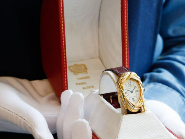 La Cartier «Cheich» a été adjugée plus d’un million d’euros crédit photo : Capture d’écran @ outpump