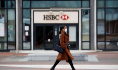 HSBC FAIT PLUS QUE DOUBLER SON BÉNÉFICE AU PREMIER SEMESTRE