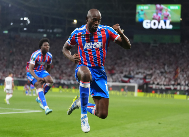 Mateta et Crystal Palace remportent leur première coupe d'Europe
