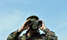 Un soldat allemand lors d'un exercice militaire, en 2017, à Eschenbach (illustration) ( AFP / CHRISTOF STACHE )