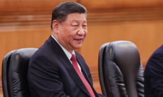 Le président chinois Xi Jinping participe à une réunion au Grand Hall du Peuple à Pékin