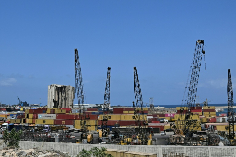 Vue du port de Beyrouth le 1er août 2025, cinq ans après l'explosion dévastatrive du 4 août 2020 ( AFP / Joseph EID )