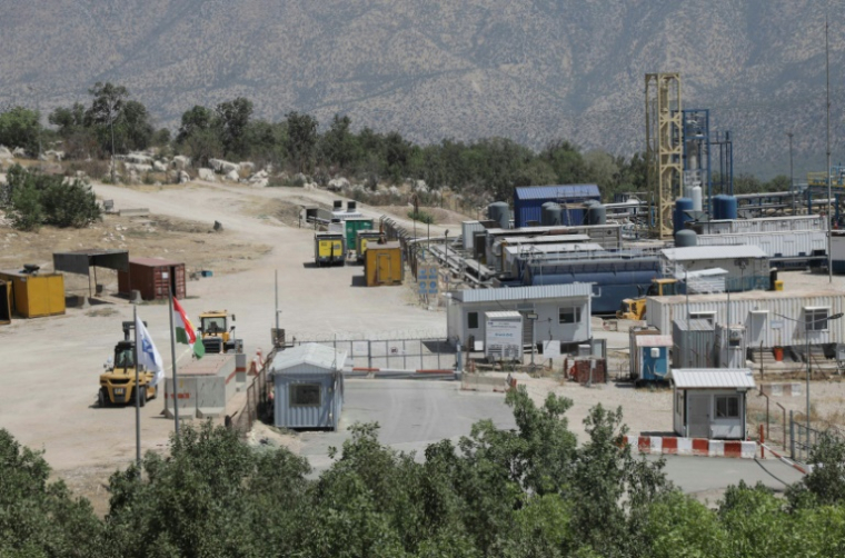 Le champ pétrolier de Sarsang près de la ville kurde de Dohuk, dans la région du Kurdistan autonome du nord de l'Irak, le 17 juillet 2025 ( AFP / Safin HAMID )