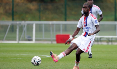 Paul Akouokou casse l’écran de la VAR et se fait expulser