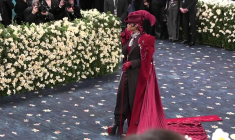 Le dandysme noir brille sur les marches de l'extravagant gala du Met