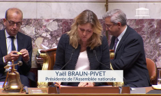 L'Assemblée nationale repousse largement une motion de censure LFI contre Bayrou